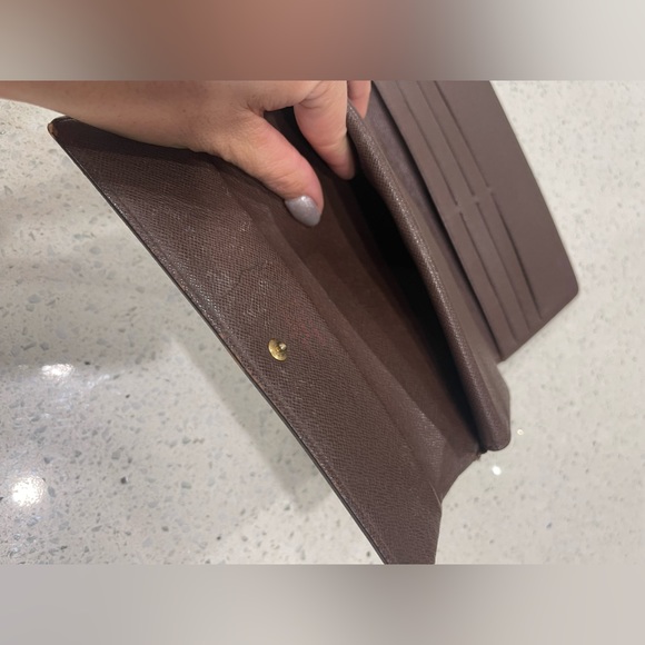 Louis Vuitton Damier Ebene Sarah Wallet - Picture 4 of 11